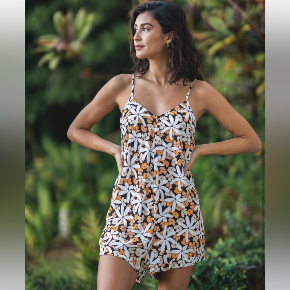 NWT Fighting Eel Romper Finn in Black Tiare Print